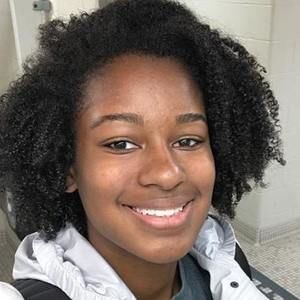 Meet your Posher, Claire